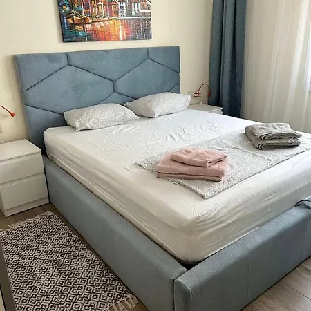 Lucy's Adorable First Line Beachfront Casa vacanze *