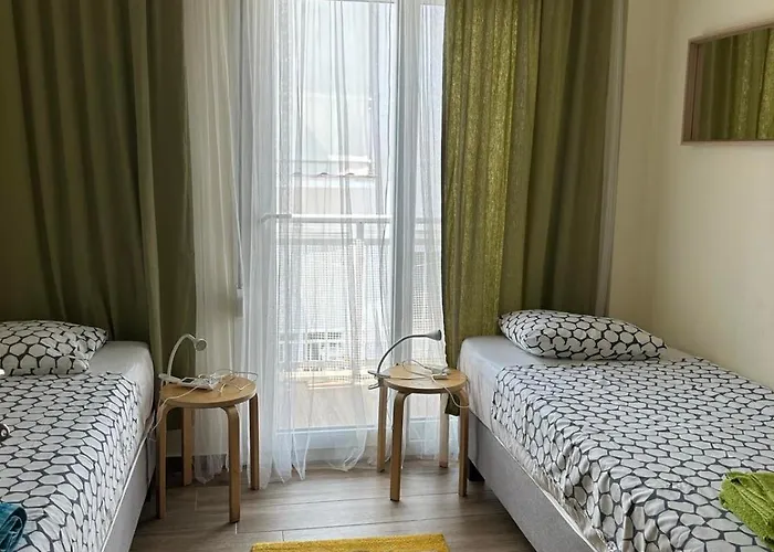Lucy's Adorable First Line Beachfront Feriehus Kavala