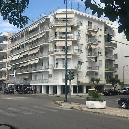 Lucy's Adorable First Line Beachfront *